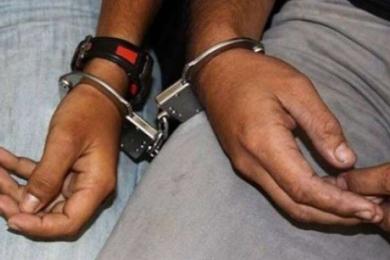 स्रोत नखुलेको साढे १० लाख नगदसहित दुईजना पक्राउ